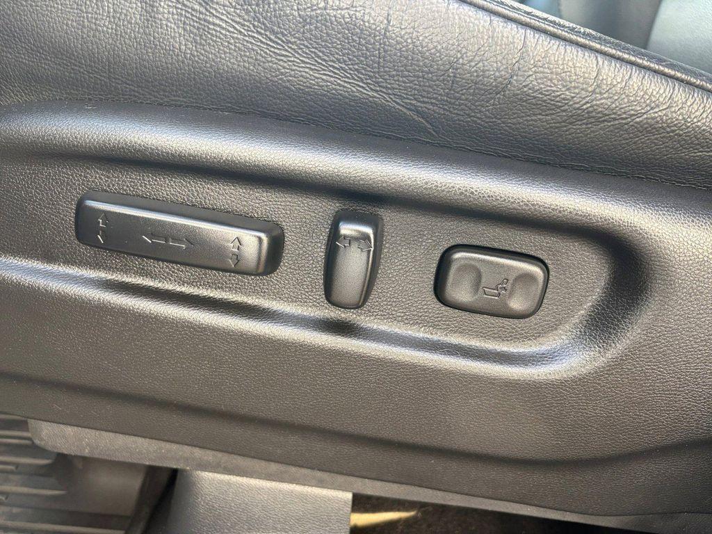 used 2022 Honda Pilot car, priced at $30,895