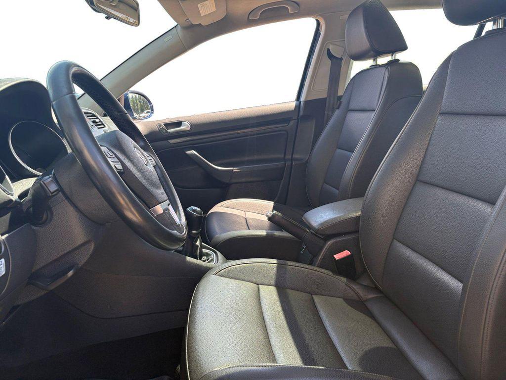 used 2013 Volkswagen Jetta SportWagen car, priced at $9,747