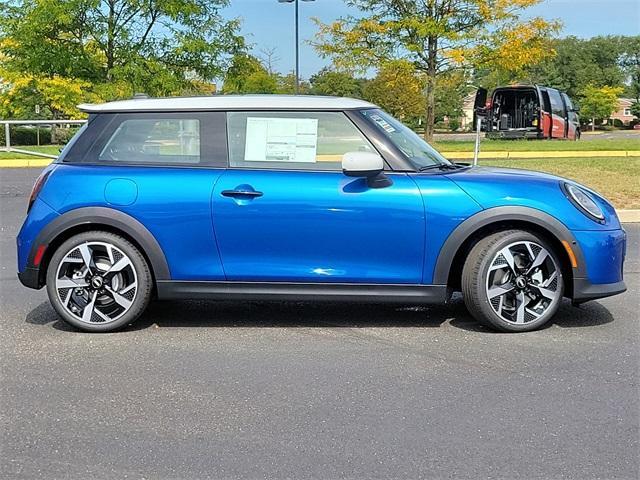 new 2025 MINI Hardtop car, priced at $36,065