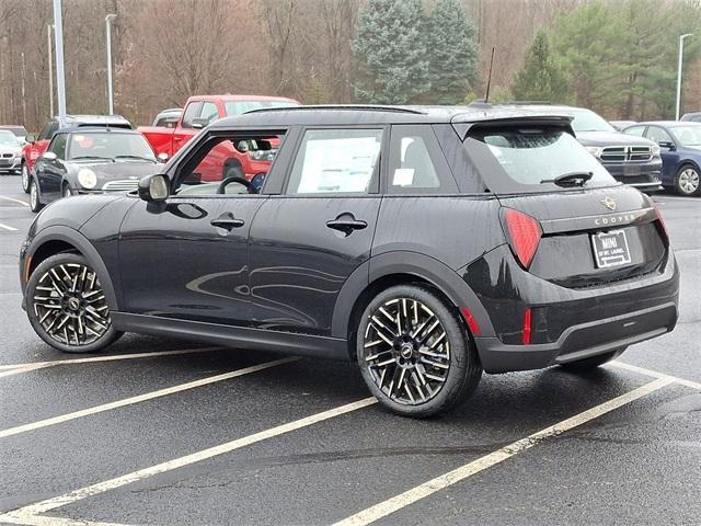 new 2025 MINI Hardtop car, priced at $39,545