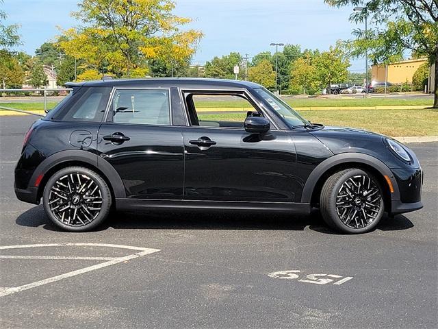 new 2025 MINI Hardtop car, priced at $38,445