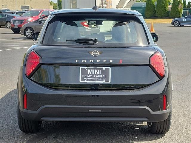 new 2025 MINI Hardtop car, priced at $38,445