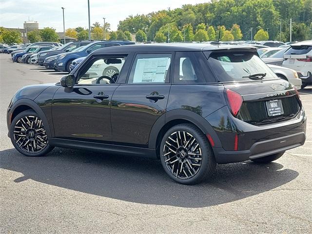 new 2025 MINI Hardtop car, priced at $38,445