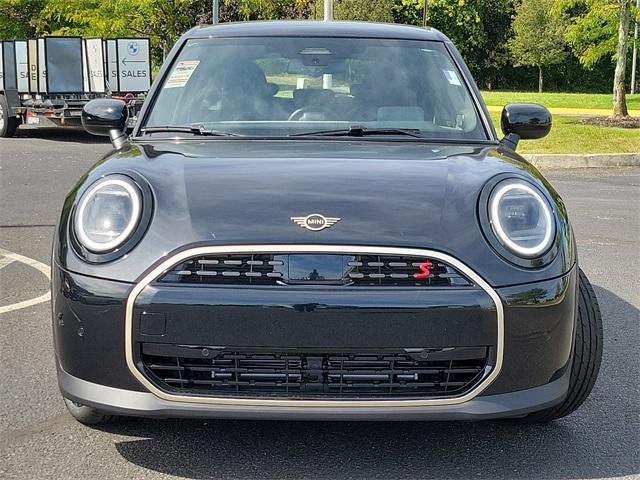 new 2025 MINI Hardtop car, priced at $38,445