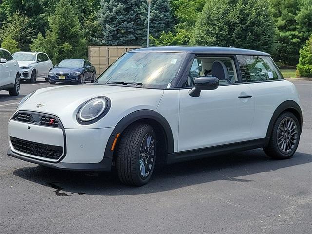 new 2025 MINI Hardtop car, priced at $37,295