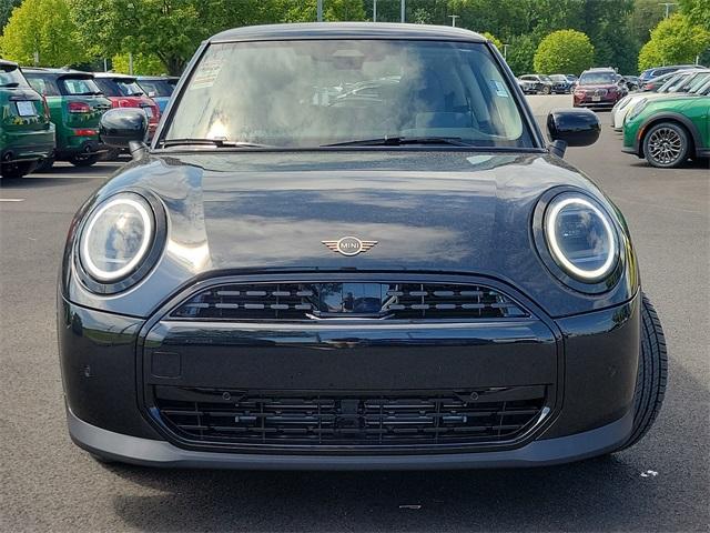 new 2025 MINI Hardtop car, priced at $32,420