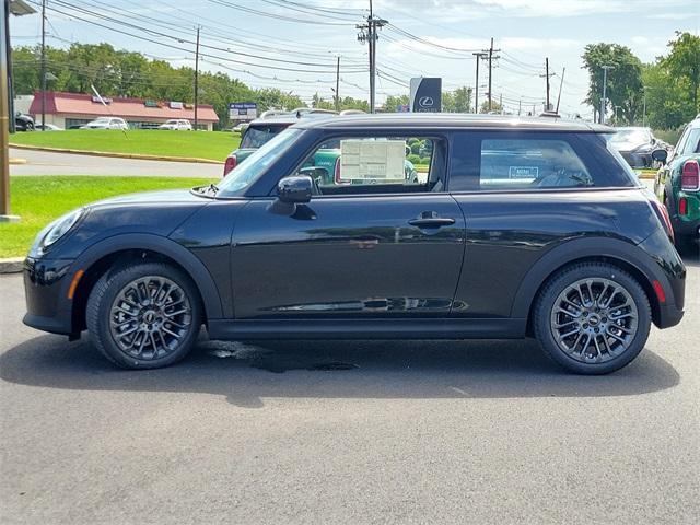 new 2025 MINI Hardtop car, priced at $32,420