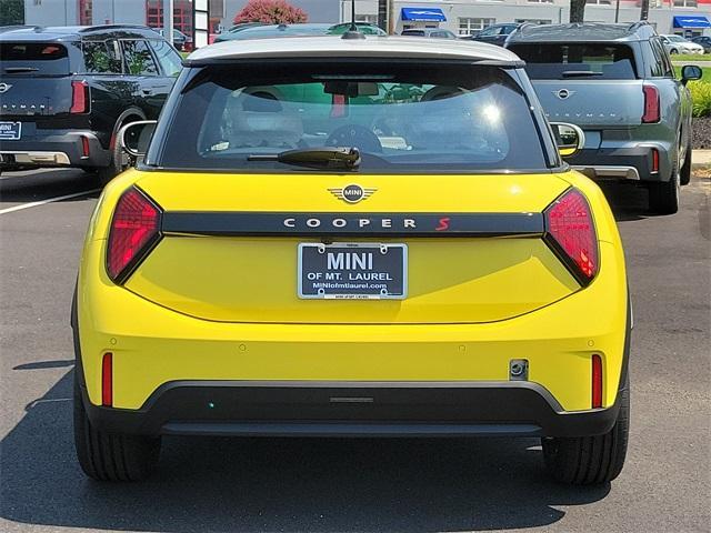 new 2025 MINI Hardtop car, priced at $37,730