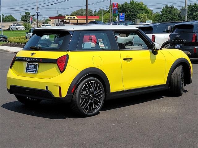 new 2025 MINI Hardtop car, priced at $37,730