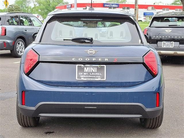 new 2025 MINI Hardtop car, priced at $39,510