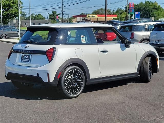 new 2025 MINI Hardtop car, priced at $37,195