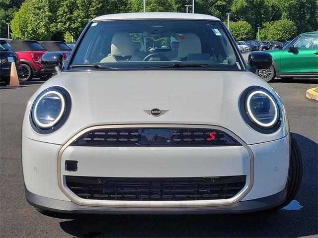 new 2025 MINI Hardtop car, priced at $37,195