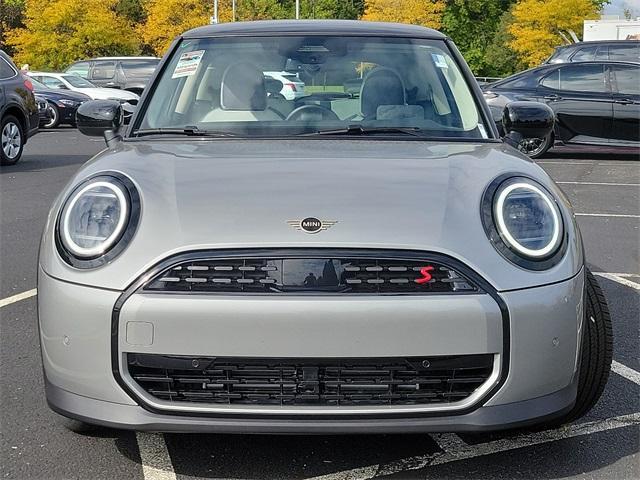 new 2025 MINI Hardtop car, priced at $35,765