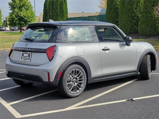 new 2025 MINI Hardtop car, priced at $35,765