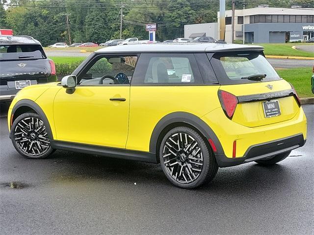 new 2025 MINI Hardtop car, priced at $37,065