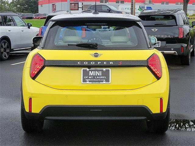 new 2025 MINI Hardtop car, priced at $37,065