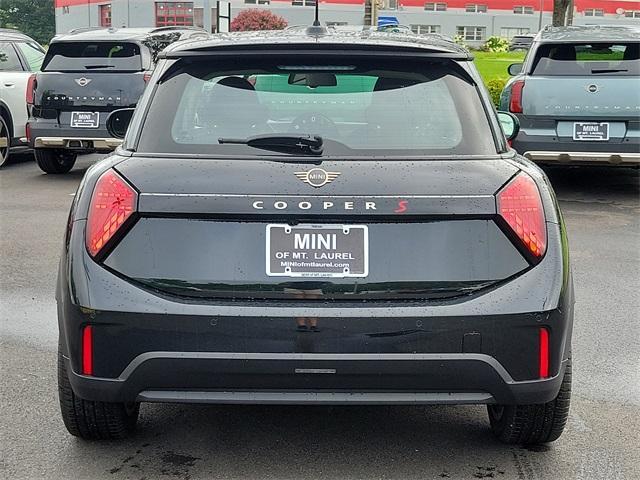 new 2025 MINI Hardtop car, priced at $36,445