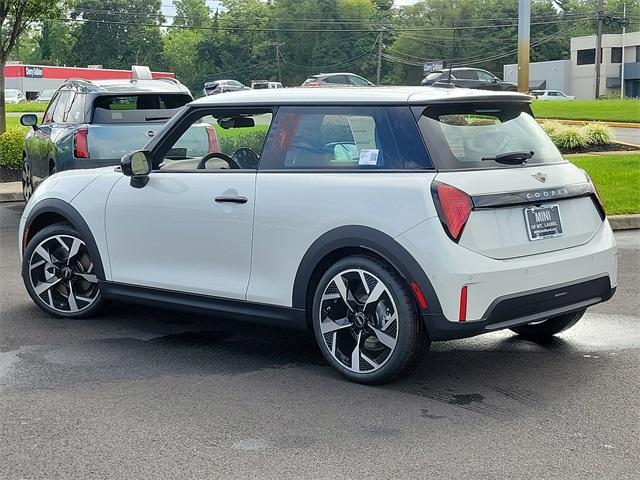 new 2025 MINI Hardtop car, priced at $38,295