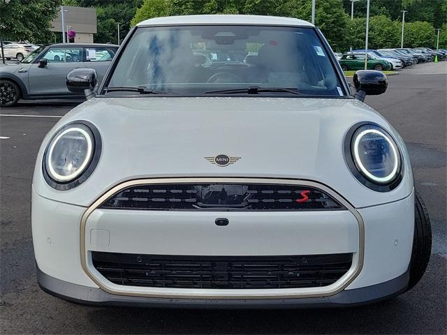 new 2025 MINI Hardtop car, priced at $38,295