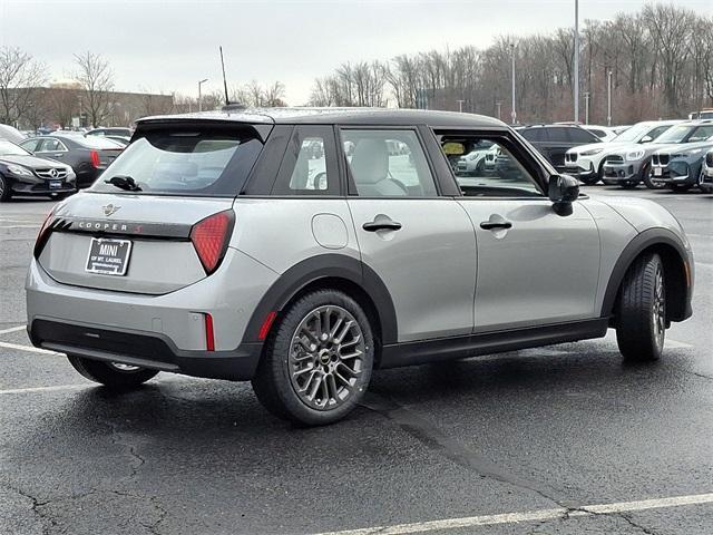 new 2025 MINI Hardtop car, priced at $37,530