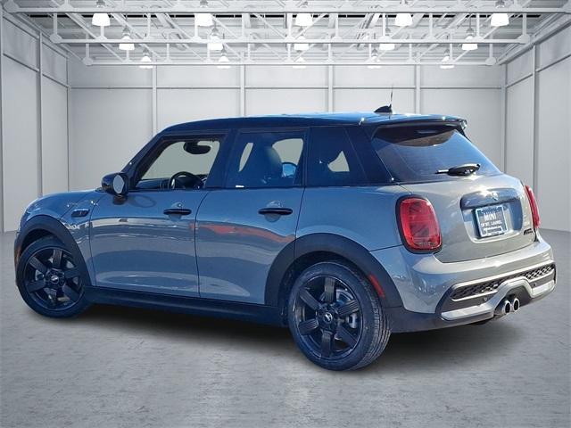 used 2022 MINI Hardtop car, priced at $21,780