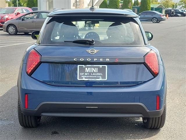 new 2025 MINI Hardtop car, priced at $39,130