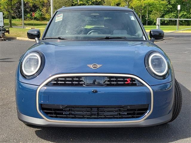 new 2025 MINI Hardtop car, priced at $39,130