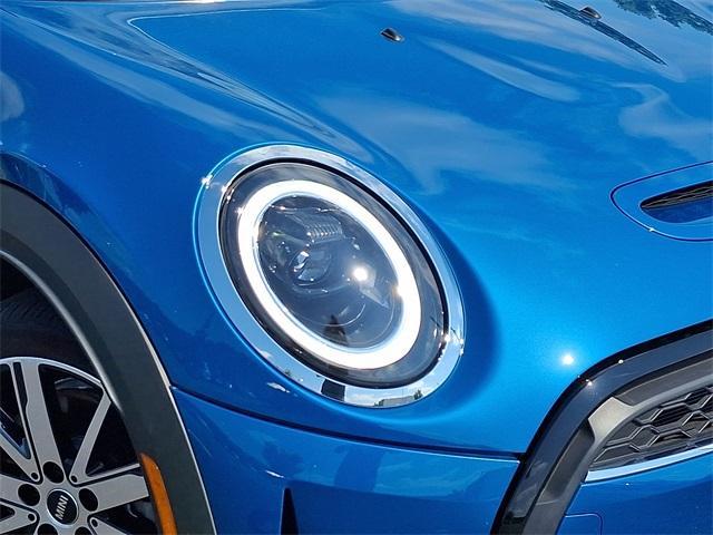 used 2023 MINI Hardtop car, priced at $26,288