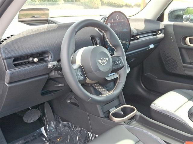 used 2025 MINI Hardtop car, priced at $29,440