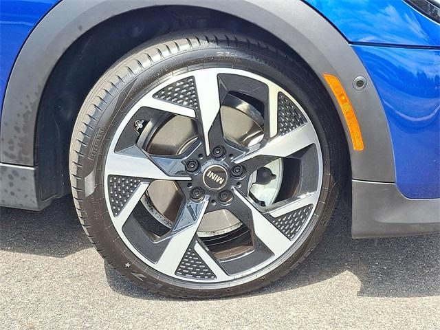 used 2025 MINI Hardtop car, priced at $29,440