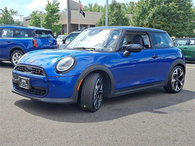 used 2025 MINI Hardtop car, priced at $29,440