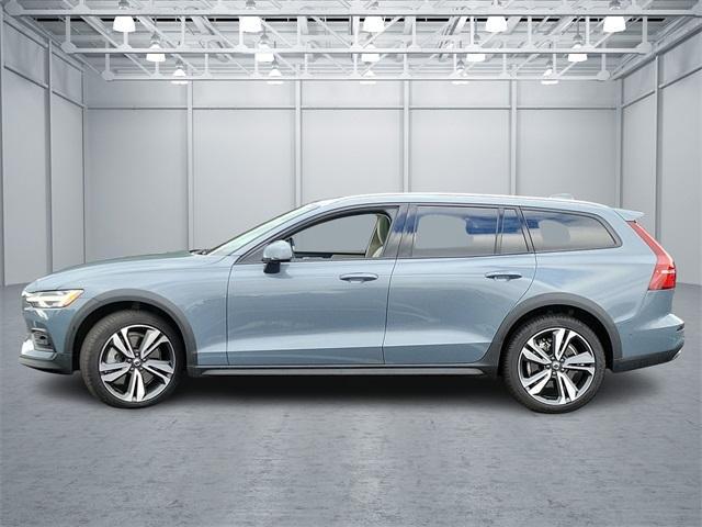 used 2024 Volvo V60 Cross Country car, priced at $39,995