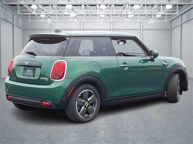 used 2023 MINI SE Hardtop car, priced at $19,888