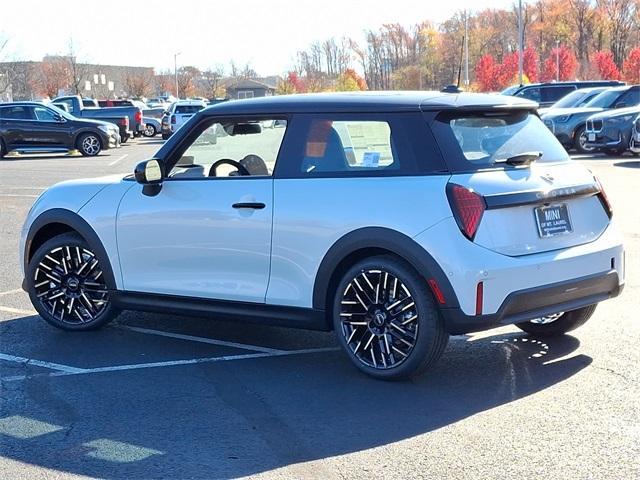 new 2025 MINI Hardtop car, priced at $32,945