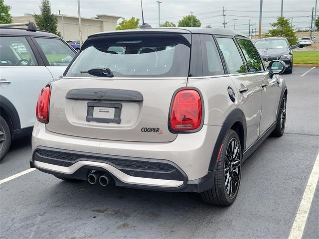 used 2022 MINI Hardtop car, priced at $27,460