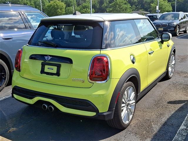 used 2023 MINI Hardtop car, priced at $26,220
