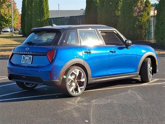 new 2025 MINI Hardtop car, priced at $37,995