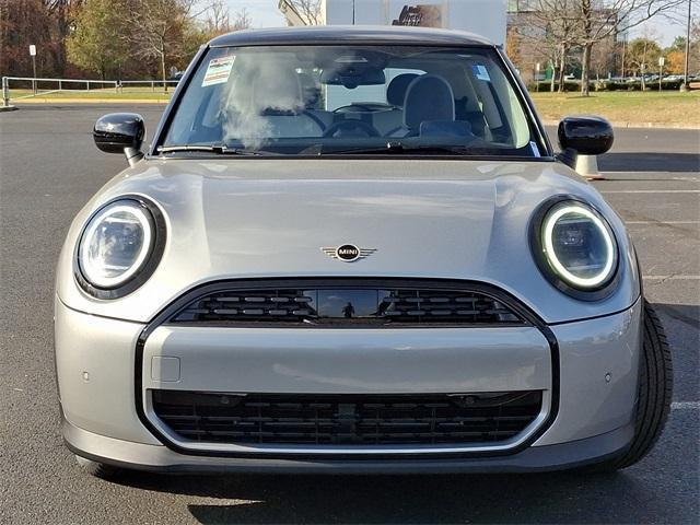 new 2025 MINI Hardtop car, priced at $32,345