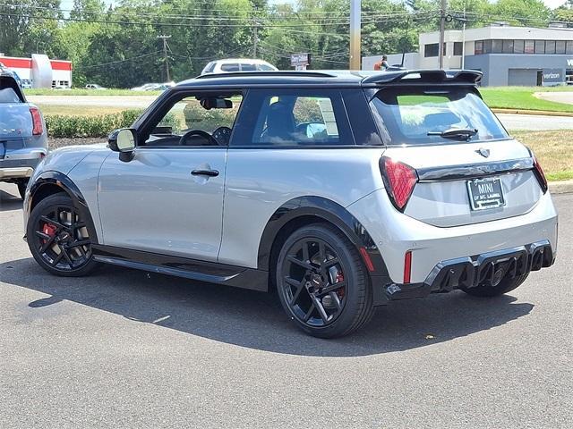 new 2025 MINI Hardtop car, priced at $43,275
