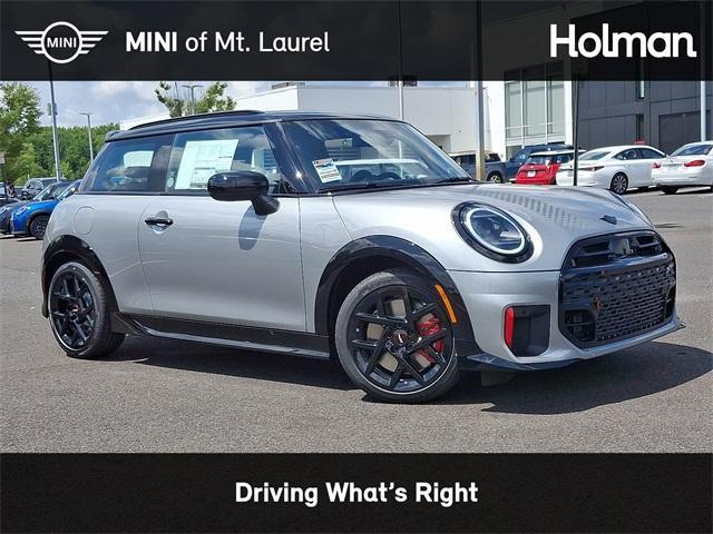 new 2025 MINI Hardtop car, priced at $43,275