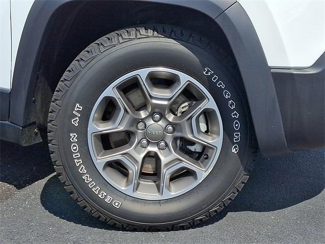 used 2022 Jeep Cherokee car, priced at $20,899
