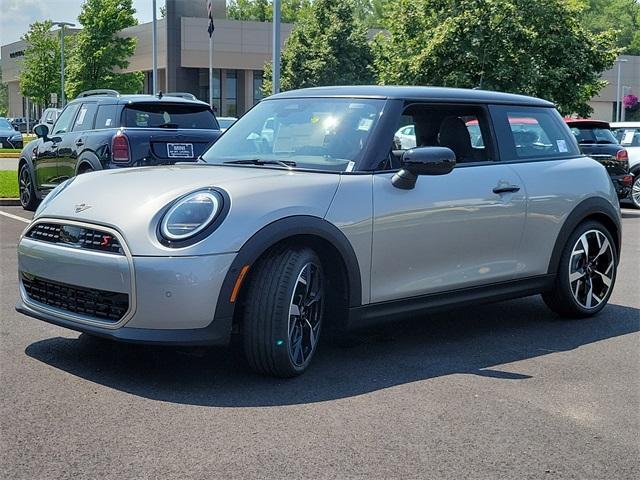 new 2025 MINI Hardtop car, priced at $36,785