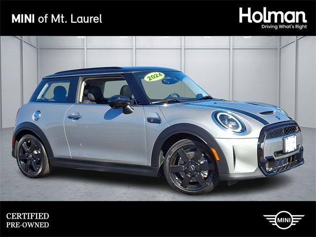 used 2024 MINI Hardtop car, priced at $29,220