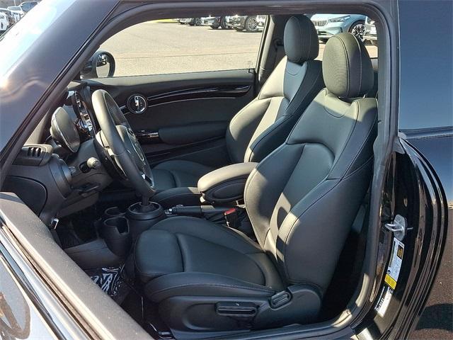 used 2023 MINI Hardtop car, priced at $25,640