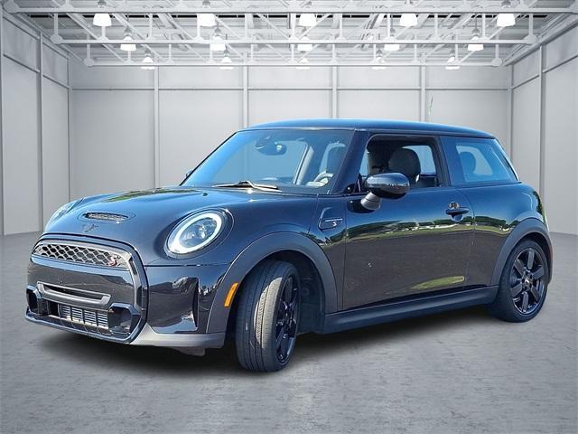 used 2023 MINI Hardtop car, priced at $25,640