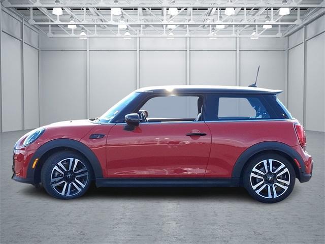 used 2022 MINI Hardtop car, priced at $25,440