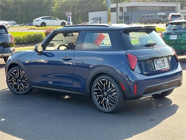 new 2025 MINI Hardtop car, priced at $37,315