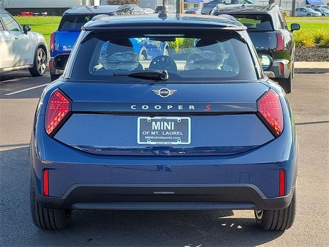 new 2025 MINI Hardtop car, priced at $37,315