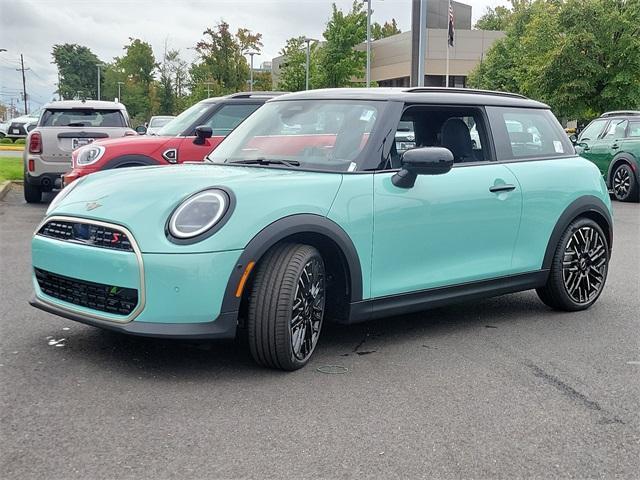 new 2025 MINI Hardtop car, priced at $37,230