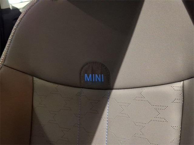 new 2025 MINI Hardtop car, priced at $38,295